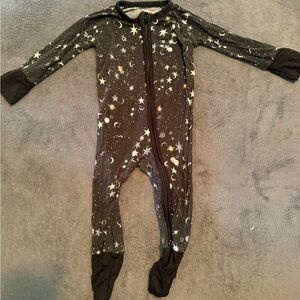 Black Star & Moon Print Kids One-Piece Pajamas